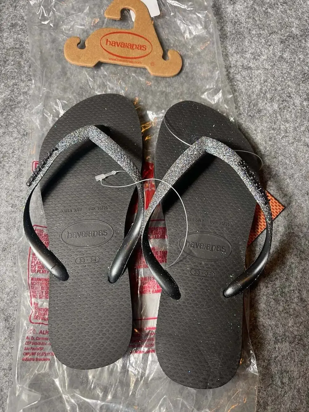 Havaianas Girl's Black Flip Flops Metallic Silver Rainbow Glitter NWT
